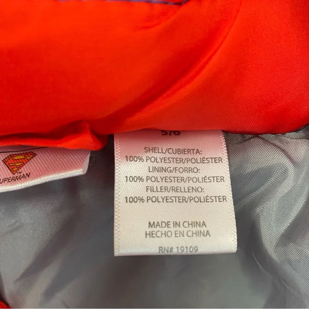 DC Comics Superman Kids Puffer Hooded Jacket - Red and Blue Size 5/6 - Picture 14 of 14